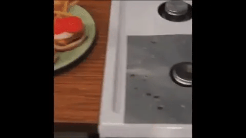 Fără frecare, fără efort! Husa CleanTop acoperă plita și se curăță instant.